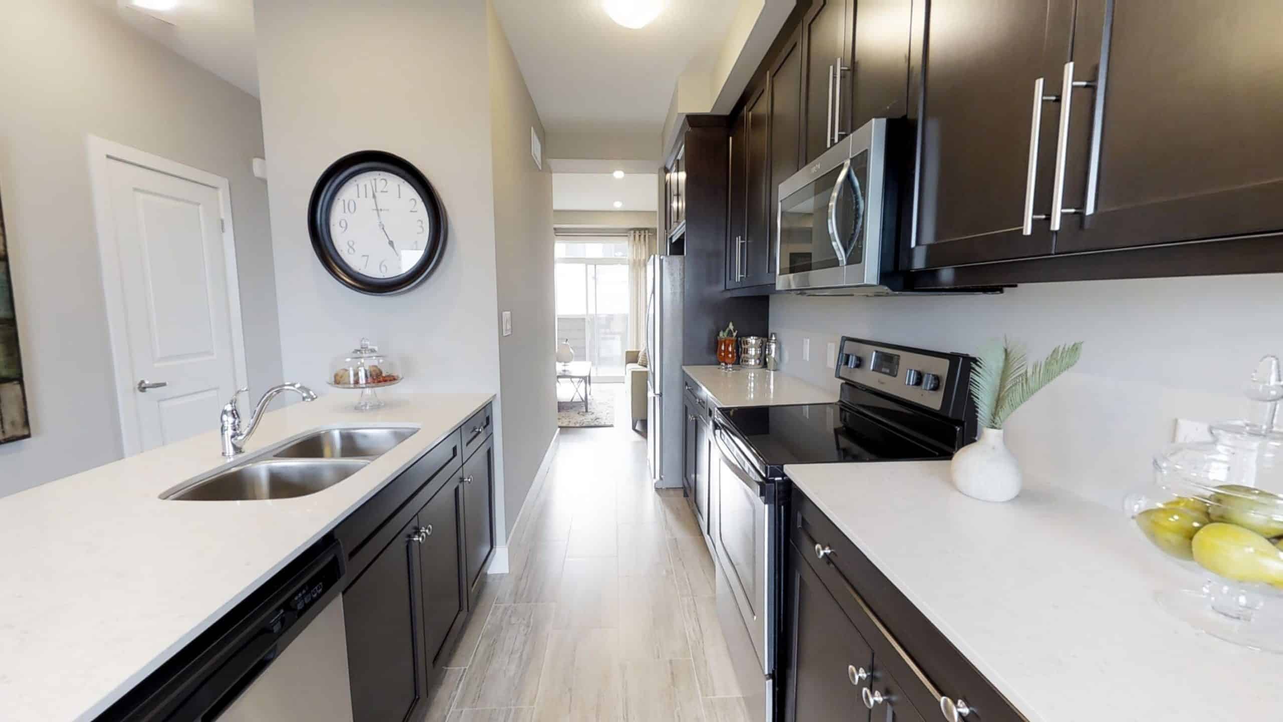 kitchen-shift-townhomes-234-edgevalley-road-london-on